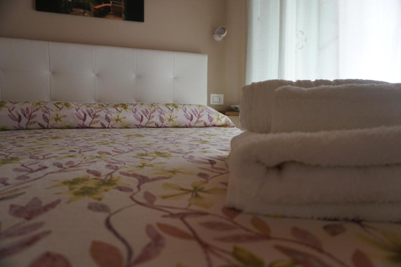 Casa Vacanze B&B Ondes Camerota Eksteriør billede